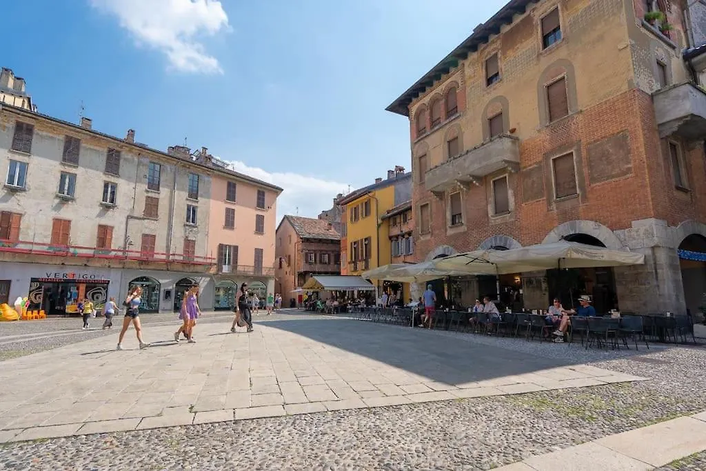 Alloggio Del 1400 Nel Cuore Del Centro Storico A 2 Min Dal Porto E Con 2 Bici Gratuite Como Italy