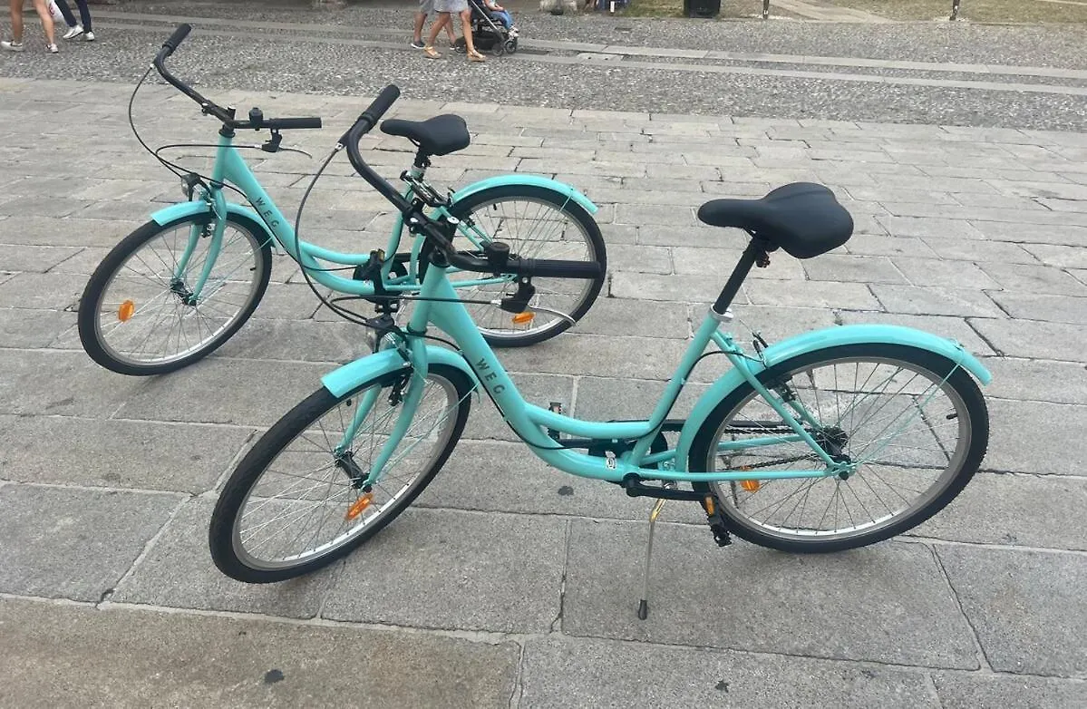 Apartment Alloggio Del 1400 Nel Cuore Del Centro Storico A 2 Min Dal Porto E Con 2 Bici Gratuite Como