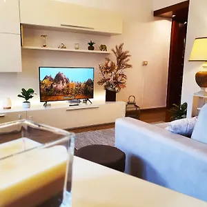 King Center 9 Posti Letto- Grande Terrazza - 2 Bagni Privati Apartment